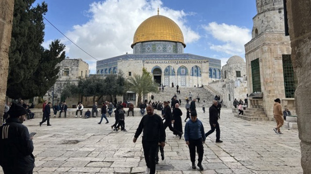 L'entité d'occupation restreint l'accès des fidèles palestiniens à la mosquée Al-Aqsa à Jérusalem-Est occupée.