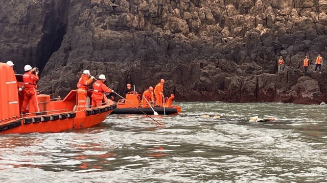 Taïwan et la Chine effectuent une mission conjointe de recherche et de sauvetage pour deux membres d'équipage disparus après qu'un bateau de pêche chinois a chaviré le 14 mars 2024.