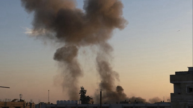 De la fumée s'élève après un bombardement israélien dans la bande de Gaza, le 14 mars 2024.