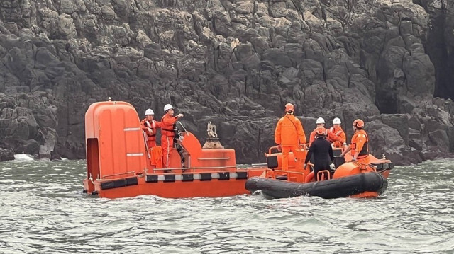Taïwan et la Chine effectuent une mission conjointe de recherche et de sauvetage pour deux membres d'équipage disparus après qu'un bateau de pêche chinois a chaviré le 14 mars près d'une île taïwanaise à l'extérieur, tuant deux chinois.
