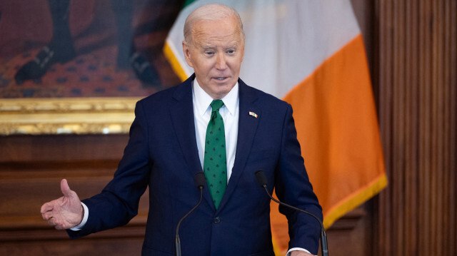 Le président américain Joe Biden s'exprimant lors du déjeuner annuel des Amis de l'Irlande au Capitole des États-Unis le 15 mars 2023 à Washington, DC. M. Biden s'est joint à M. Varadkar et aux membres du Congrès pour le traditionnel déjeuner des Amis de l'Irlande organisé à l'occasion de la Saint-Patrick.