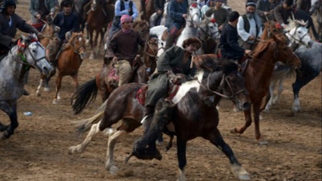 Buzkashi à Mazar-i-Sharif. Joué pendant des siècles dans les steppes du nord de l'Afghanistan, le sport national au cœur de l'identité afghane a évolué d'un passe-temps rude et rural à un phénomène professionnalisé plein d'argent.