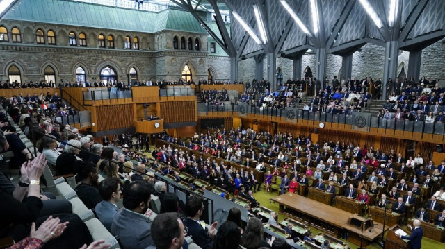 Le projet de proposition comprenait des appels à prendre des mesures sévères contre Israël, comme "admettre avoir commis un génocide à Gaza et la fin des ventes d'armes".