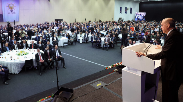 Cumhurbaşkanı Recep Tayyip Erdoğan, AK Parti Ankara İl Başkanlığı tarafından ATO Congresium'da düzenlenen Esnaf İftarına katıldı.

