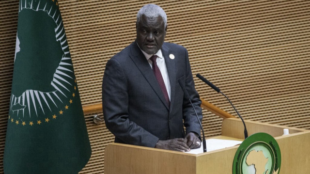 Le président de la Commission de l'Union africaine, Moussa Faki, prononce un discours lors de la 37e session ordinaire de l'Assemblée de l'Union africaine (UA) au siège de l'UA à Addis-Abeba, le 17 février 2024.