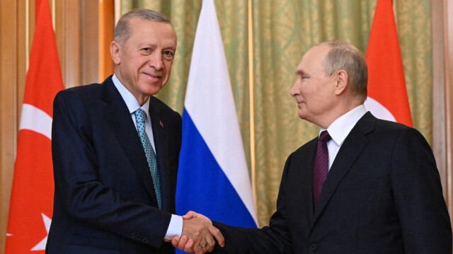 Le président de la République de Türkiye, Recep Tayyip Erdoğan et son homologue russe, Vladimir Poutine.