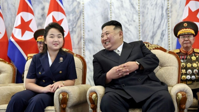 Kim Jong Un adoube sa fille Ju Ae qui pourrait lui succéder à la tête du pays.