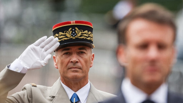 Le chef d'État-Major des armées de France, Thierry Burkhard et le président français, Emmanuel Macron.
