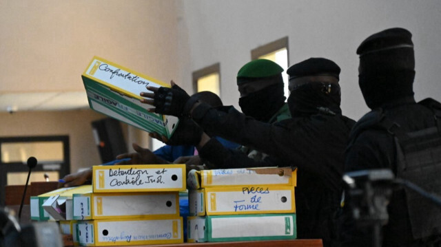 Des registres sont visibles à l'intérieur du nouveau palais de justice de Conakry le 28 septembre 2022 lors de l'ouverture du procès pour le massacre de septembre 2009.