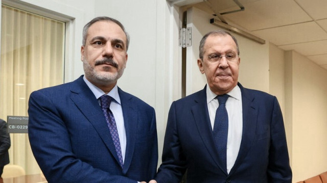 Le ministre russe des Affaires étrangères, Sergueï Lavrov, rencontre son homologue turc, Hakan Fidan, en marge d'une réunion du Conseil de sécurité des Nations unies sur l'Ukraine, à New York, le 22 janvier 2024.