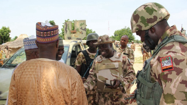 Des soldats nigérians patrouillent le 12 octobre 2019, dans le nord-ouest du Nigeria.
