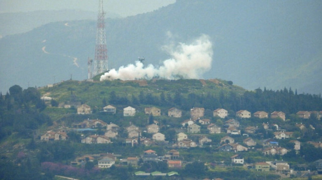 Fumée s'élevant de la ville frontalière israélienne de Metulla, le 21 mars 2024.
