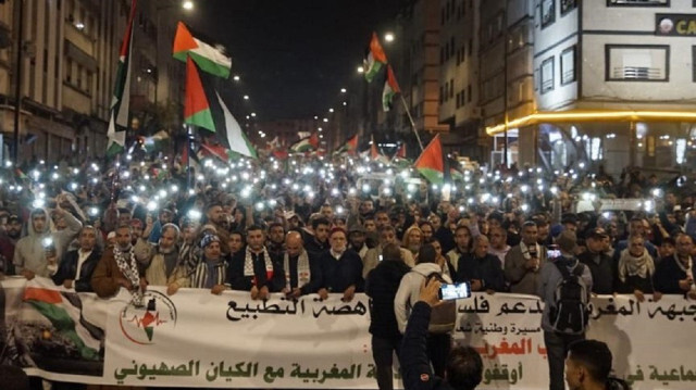 آلاف المغاربة يطالبون بإنهاء حصار غزة ووقف الحرب