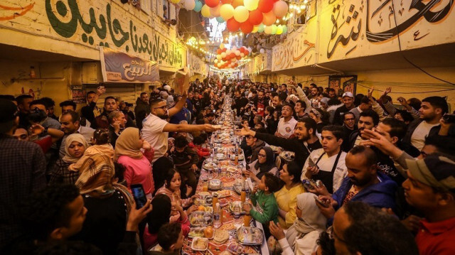 للعام العاشر على التوالي.. تنظيم "أضخم" إفطار رمضاني بمصر