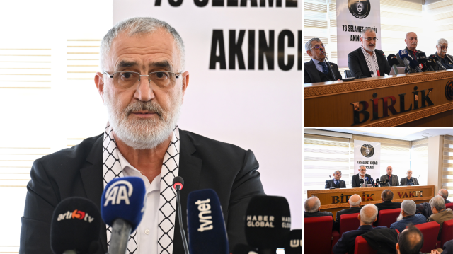 Genel Koordinatör Ahmet Tanrıverdi'nin konuşmasında, Yeniden Refah Partisi MKYK üyesi Musa Okçu (en sağda) da yer aldı.