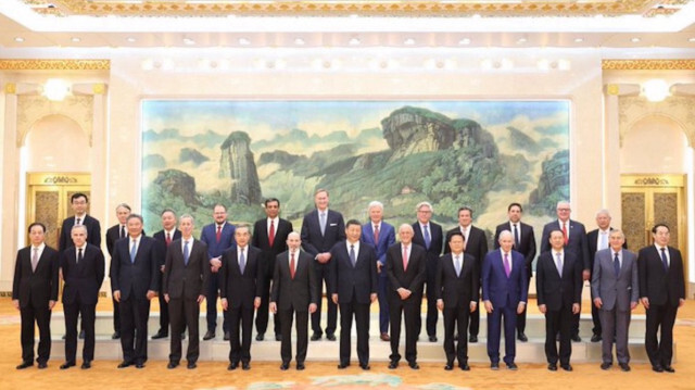 Le président Xi Jinping a tenu une réunion avec des délégués des secteurs commerciaux, stratégiques et universitaires américains le 27 mars 2024.