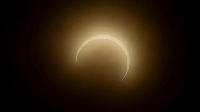 Eclipse solaire observée à Manaus, dans l'État d'Amazonas, au nord du Brésil, le 14 octobre 2023.