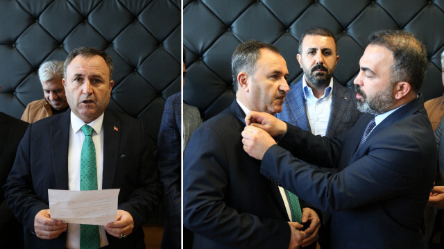 Köstekçi, Soyugüzel'e AK Parti rozetini taktı.