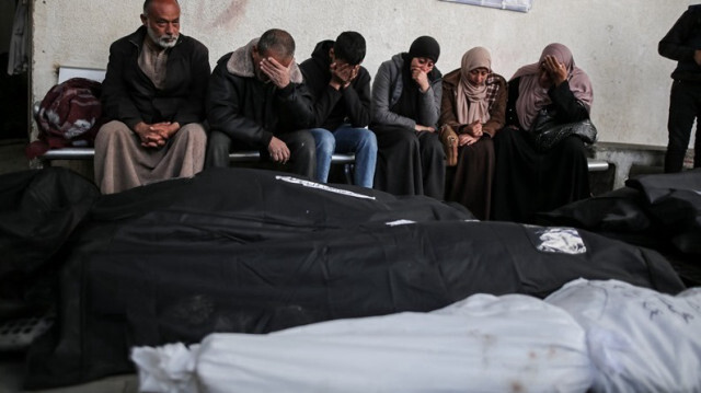Les corps de Palestiniens tués lors d'une attaque israélienne dans la bande de Gaza.