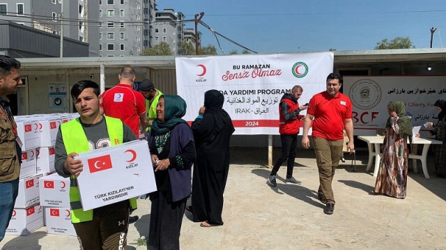 الهلال الأحمر التركي يقدم مساعدات رمضانية لأسر نازحة بأربيل