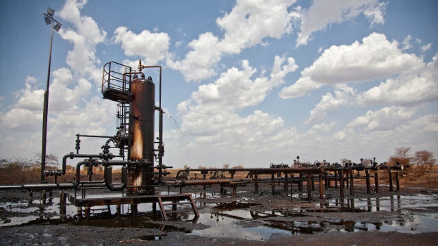 Fuite de pétrole dans un oléoduc à Heglig, capitale de l'État d'Unity au Soudan du Sud, le 17 avril 2012.
