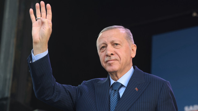 Cumhurbaşkanı Erdoğan Sultanbeyli'de 40 bin kişiye hitap etti: İstanbul'u cendereden kurtaracağız