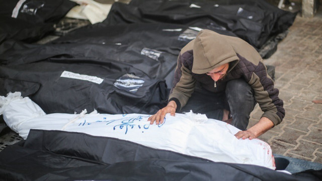 Des Palestiniens tués lors d'une attaque israélienne à Rafah dans la bande de Gaza, le 04 mars 2024.