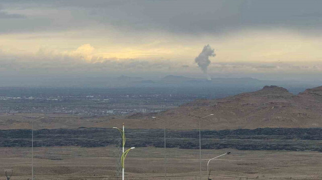 Les rejets de la centrale de Metsamor, en Arménie, visibles depuis la province turque d'Igdir.