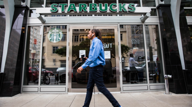 Starbucks'ın Orta Doğu'daki işletmecisi Alshaya Group işten çıkarmaya gidiyor.