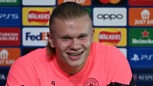 L'attaquant norvégien de Manchester City, Erling Haaland, lors d'une conférence de presse au centre d'entraînement de Manchester City dans le nord-ouest de l'Angleterre le 5 mars 2024.