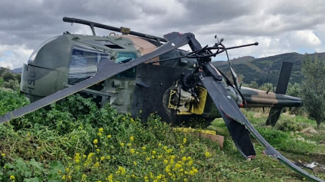 İzmir'de askeri helikopter zrunlu iniş yaptı