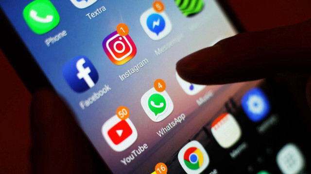 Facebook ve Instagram'da erişim sorunları yaşanıyor.