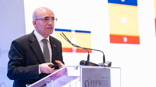 Мехмет Шимшек, министр финансов и казначейства, ыступил с речью на Стамбульской неделе государственно-частного партнерства в отеле Le Meridien.