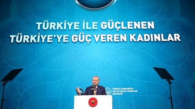Le Président turc, Recep Tayyip Erdogan, prononce un discours lors de l'événement "Women Empowered by Turkiye and Empowering Turkiye" à Istanbul en Turkiye, le 08 mars 2024.