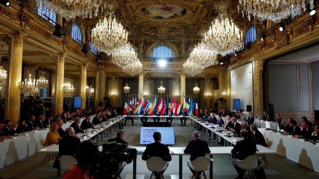 Il y a un "sursaut collectif et un sentiment d'urgence qu'il faut faire plus, faire mieux, faire autrement pour l'Ukraine", a expliqué une source diplomatique française.