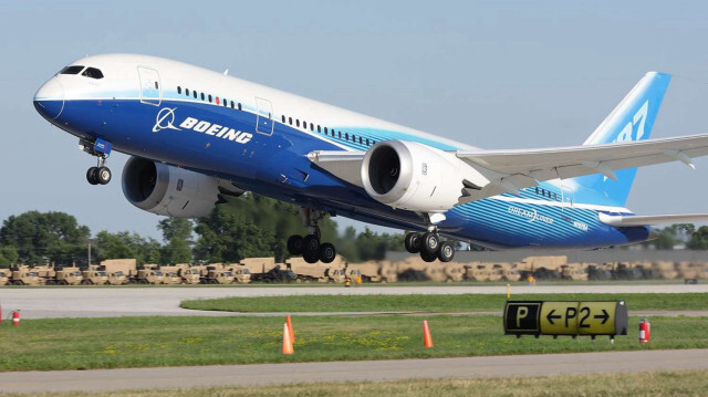 Boeing 787 Dreamliner yolcu uçağı
