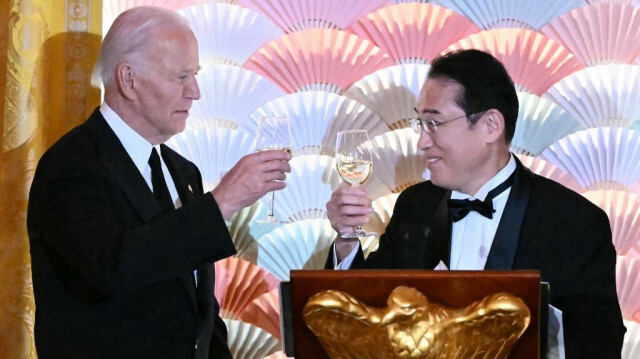 Le Président américain Joe Biden et le Premier ministre japonais Fumio Kishida lors d'un dîner d'État à la Maison Blanche, à Washington, le 10 avril 2024.
