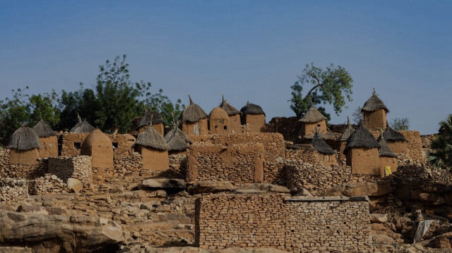 Vue générale des maisons traditionnelles Dogon en pierre à Bandiagara le 26 février 2024.
