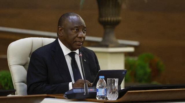 Le président sud-africain Cyril Ramaphosa prononce son discours d'ouverture lors de la deuxième session de la Commission binationale Afrique du Sud-Ghana, le 12 mars 2024.