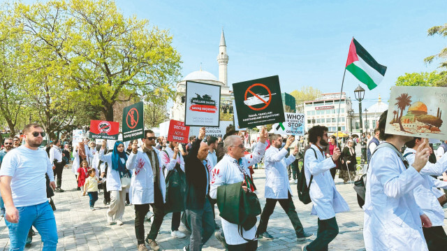 Hekimler Gazze için yürüdü.
