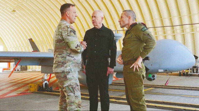 İsrail Savunma Bakanı Gallant ile CENTCOM Komutanı Kurilla, İsrail'deki bir hava üssünde "İran tehdidini" görüştü.