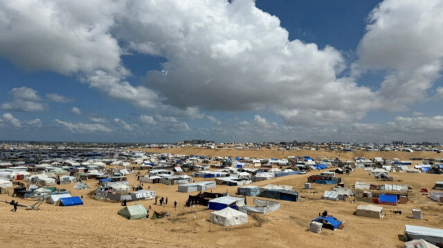 إسرائيل تعتزم نصب 10 آلاف خيمة قرب رفح خلال أسبوعين 