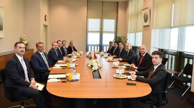 Une rencontre a eu lieu entre le conseiller principal du président turc et une délégation américaine au siège du complexe présidentiel à Ankara en Turkiye, le 16 avril 2024.
