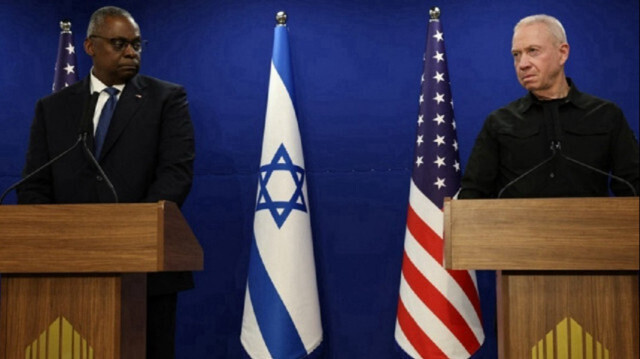 US Defense Secretary Lloyd Austin (L) and his Israeli counterpart Yoav Gallant (R)