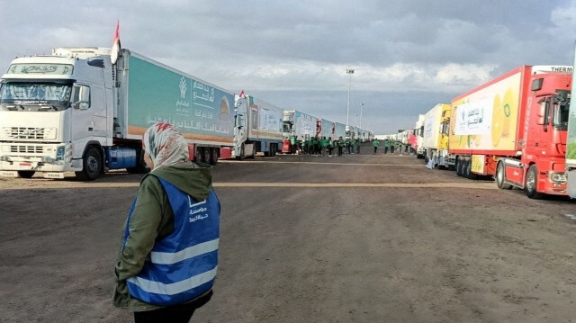 الأردن يرسل 75 شاحنة تحمل مساعدات غذائية إلى غزة