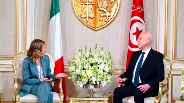 خلال زيارة ميلوني.. إيطاليا توقع اتفاقيتي تمويل لتونس
