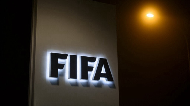 Enseigne de la FIFA à l'entrée de son siège, à Zurich.