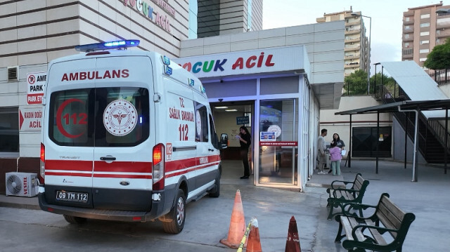 Aydın'da tavuk pilavdan etkilenen öğrenciler hastaneye kaldırıldı.