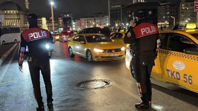 İstanbul'da binlerce polisle asayiş uygulaması Aranan 466 kişi yakalandı