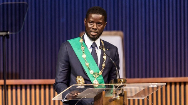 Bassirou Diomaye Diakhar Faye prononce son discours en tant que nouveau président de la République du Sénégal dans un centre d'exposition de la ville nouvelle de Diamniadio, près de la capitale Dakar, le 2 avril 2024. 